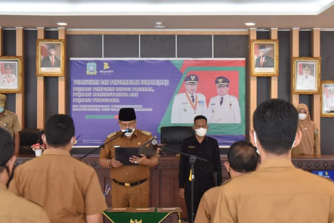 Bupati Anambas Lantik 11 Pejabat Dilingkungan Pemkab Anambas