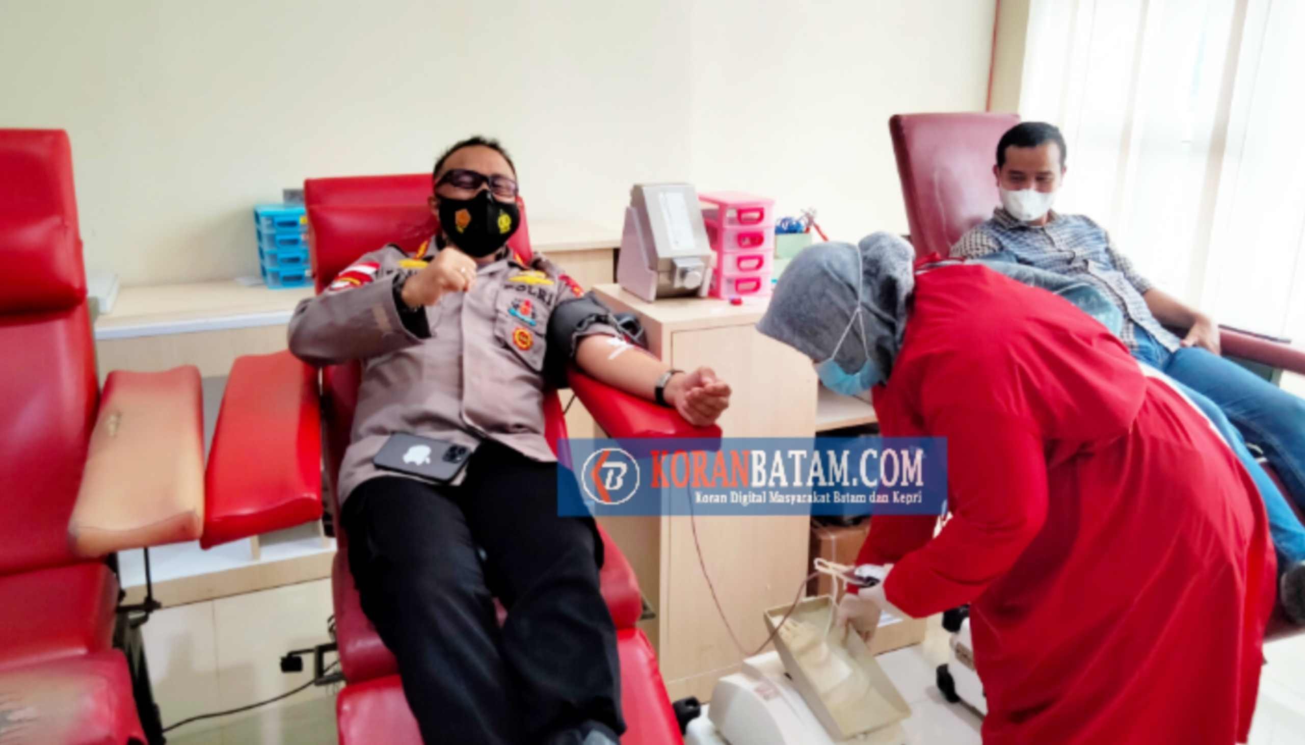Aksi Donor Darah Brimob Polda Kepri, Setetes Darah untuk Kemanusiaan