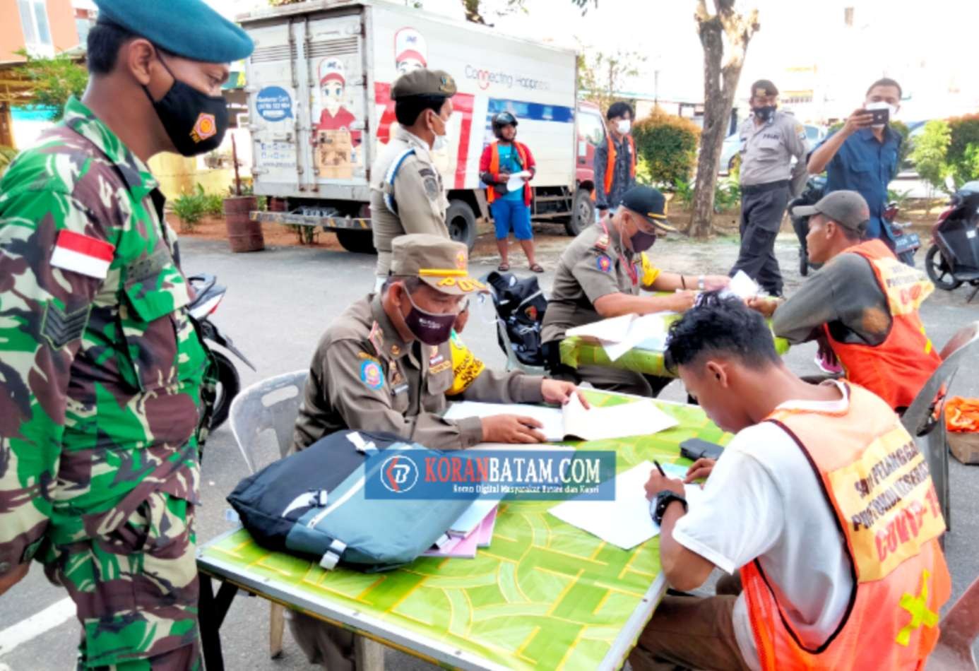 Wow, Petugas Temukan 64 Warga Tiban Tak Pakai Masker