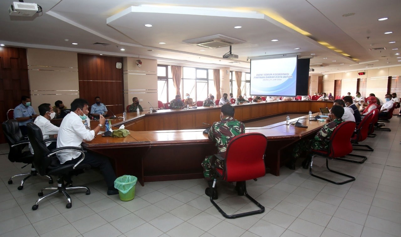 Selesaikan Masalah Listrik di Batam, Rudi Panggil Bright PLN Batam
