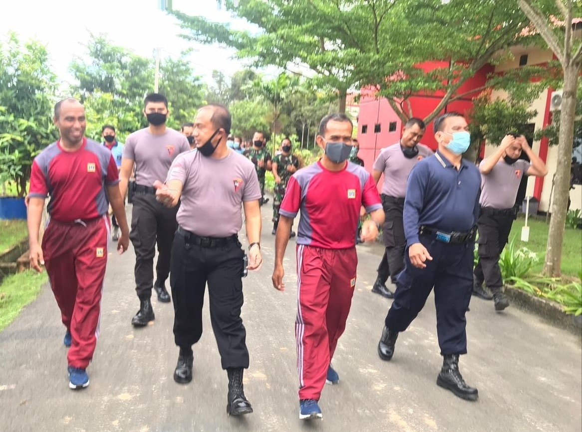 Danyon Infanteri Mar 10/SBY Ikuti Olahraga Bersama Aparatur Gabungan di Mako Brimob Polda Kepri