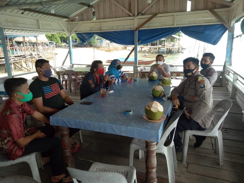 Kapolsek Nongsa Ajak Perangkat Kampung Tua Nongsa Pantai, Terapkan New Normal