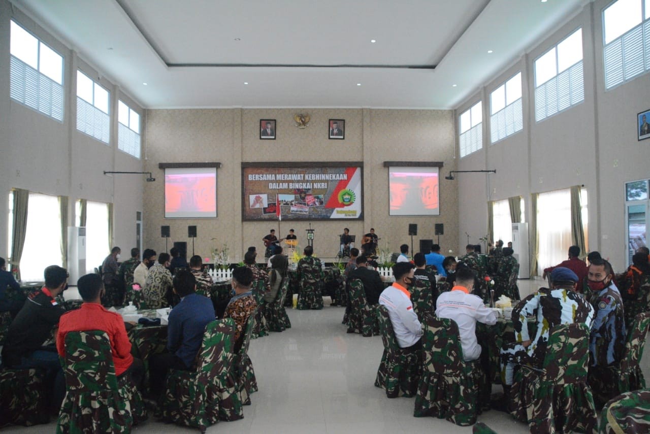 Rawat Kebhinekaan dan Tumbuhkan Jiwa Nasionalisme, Korem 033 WP Gelar Komsos