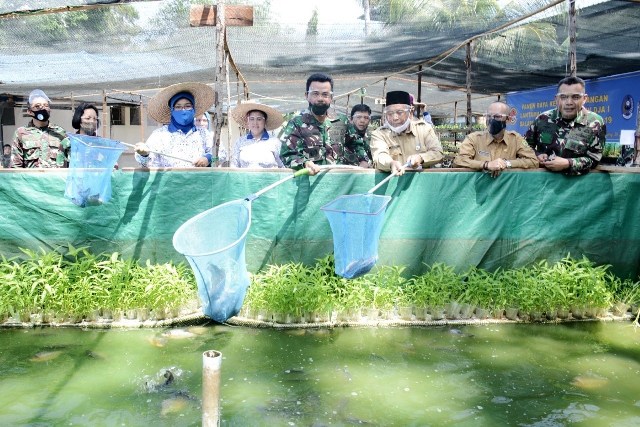 Lantamal IV dan Korcab IV DJA I, Panen Raya Sayuran dan Ikan