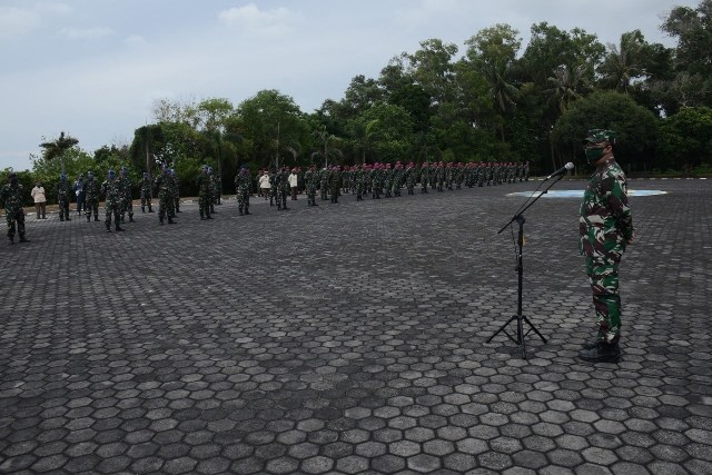 Asops Danlantamal IV, Beri Pengarahan kepada Segenap Prajurit dan PNS Lantamal IV