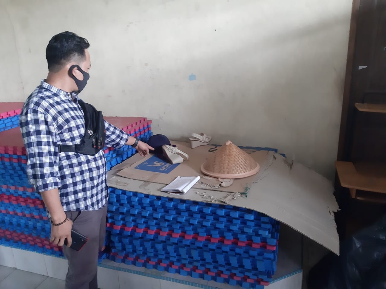 Polsek Sekupang Amankan Pelaku Dugaan Perbuatan Cabul dan Pemerkosaan Wali Murid, di SMAN 01 Batam