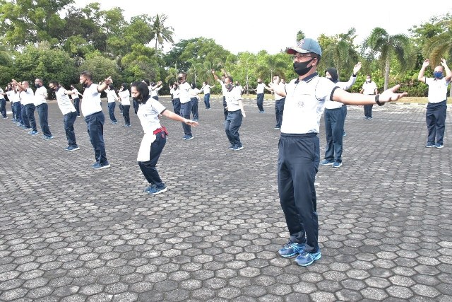 Segenap Prajurit dan PNS Lantamal IV, Ikuti Senam SKJ 88