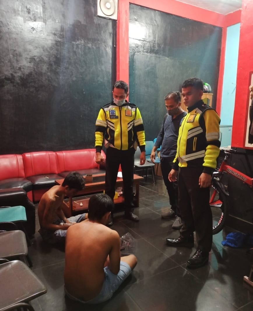 Aksi Cepat, Tiga Personel Satlantas Polresta Barelang Amankan Pelaku Jambret di Sungai Panas