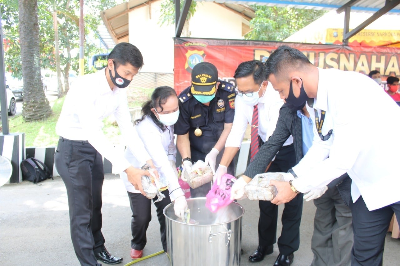 Polresta Barelang Musnahkan Barang Bukti Narkotika