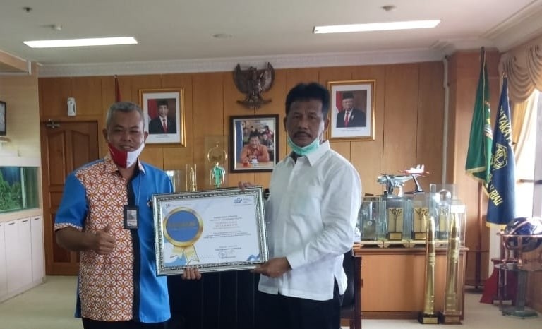 BPS Berikan Penghargaan Sukses SPO kepada Pemko Batam
