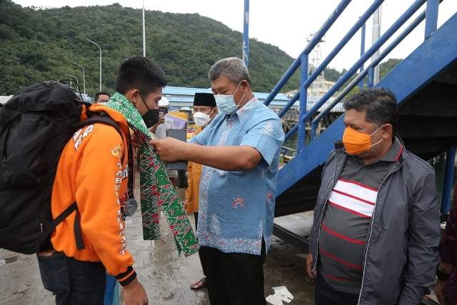 Bupati dan Wakil Bupati Anambas Sambut Lukman Hakim