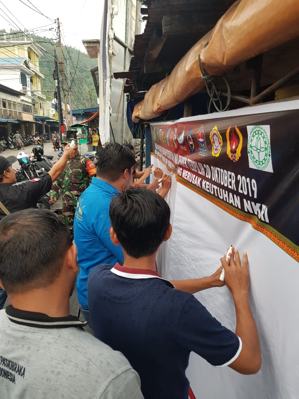 Aksi Damai Warga Anambas Dukung Pelantikan Presiden dan Wakil Presiden