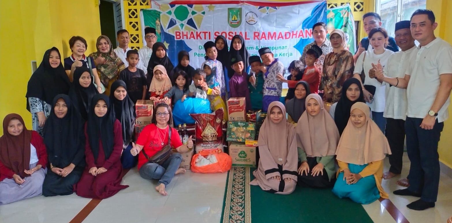 Himpun Dana Patungan, HP2TKDN Kepri Gandeng Disnaker Batam Salurkan Sembako dan Kasur di Panti Asuhan Tanjung Riau