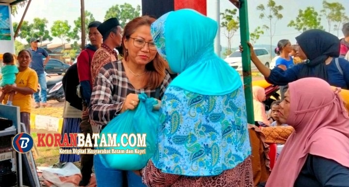 Gandeng HNSI Batam, PT Kerabat Budi Mulia Bagi-bagi Ratusan Paket Sembako ke Masyarakat di 4 Pulau Penyangga