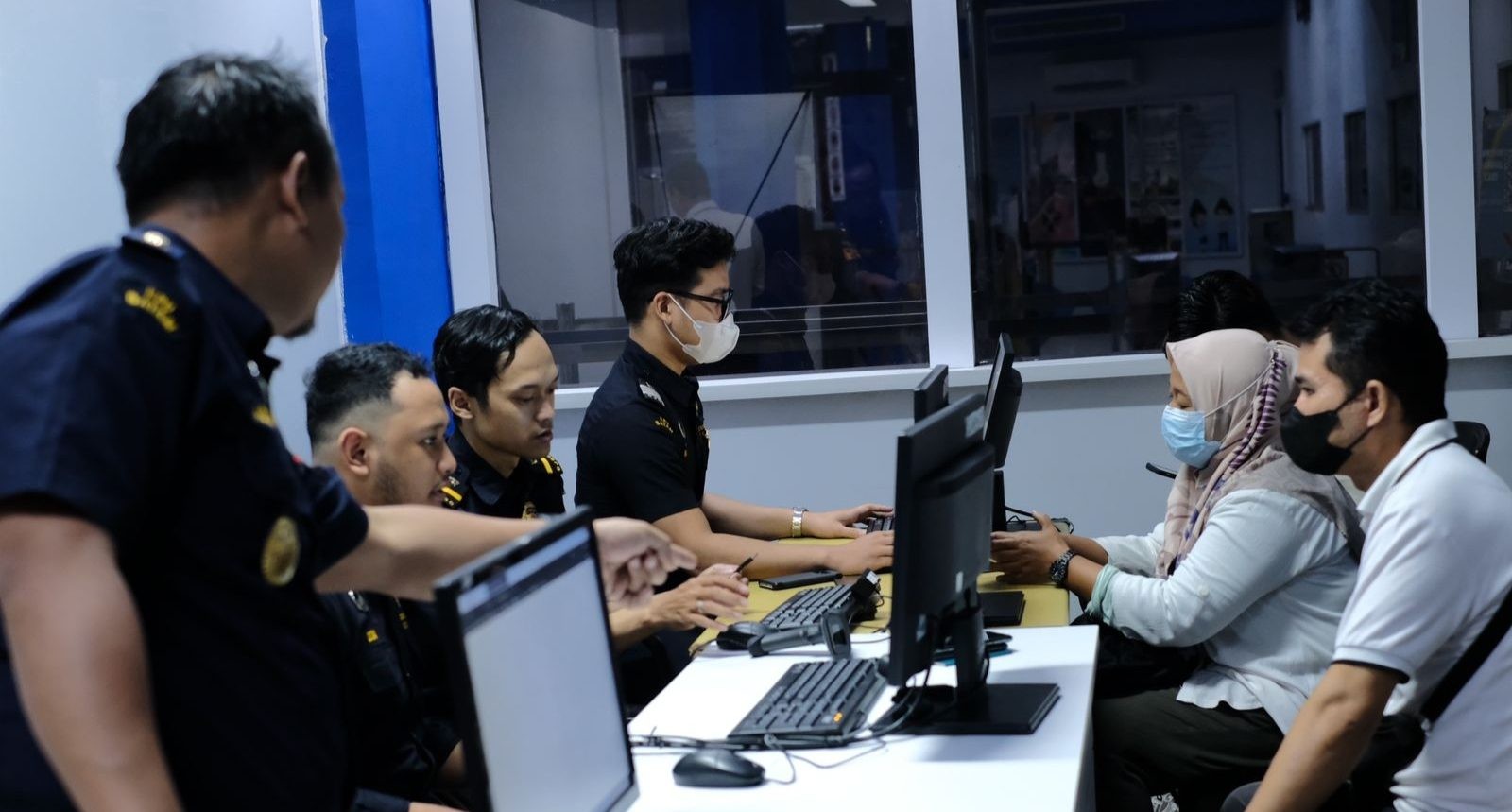 Maksimal 2 Unit, BC Batam Terapkan Aturan Registrasi IMEI yang Dibawa Penumpang
