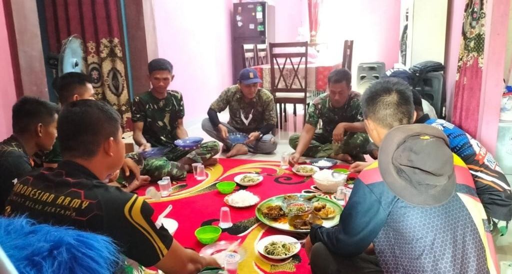 Anggota Satgas TMMD 116 Makan dan Tinggal di Rumah Warga, Praka Syaiful: Serasa Satu Keluarga