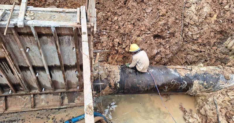 Perbaiki Kebocoran Pipa di Areal Central Sukajadi Sudah Berjalan, Diperkirakan Akan Selesai 6 sampai 8 Jam