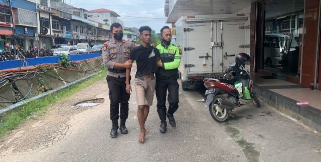 Kepergok Coba Curi Besi, Satlantas Polresta Barelang Amankan Remaja 17 Tahun dari Amukan Massa