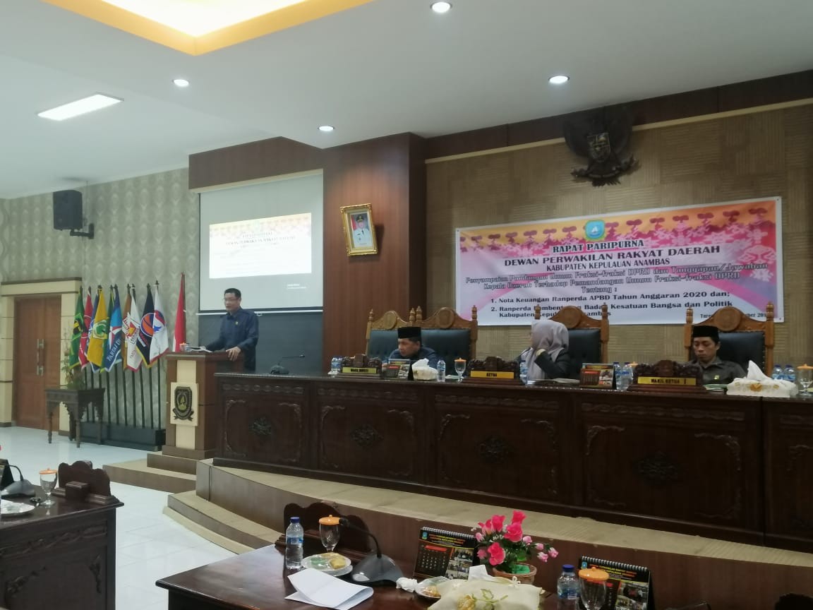 Seluruh Fraksi Terima Ranperda Pembentukan Bakesbangpol Anambas